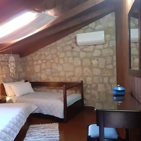 The Katochori Katokhorion (Lefkada)
